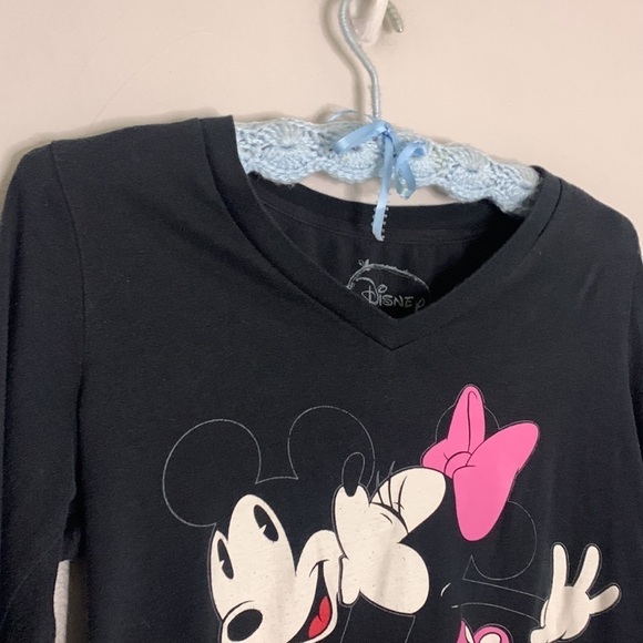 Vintage Disney Y2K v neck long sleeve soft black  graphic Minnie Mickey pullover - Picture 3 of 8